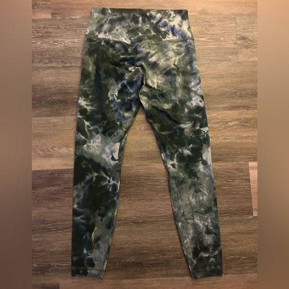 Size 10 LULULEMON Align Leggings - Picture 2 of 3